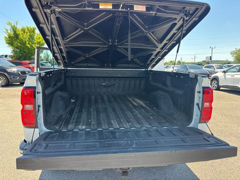 Used 2019 Chevrolet Silverado 1500 LT AWD/4WD image 7