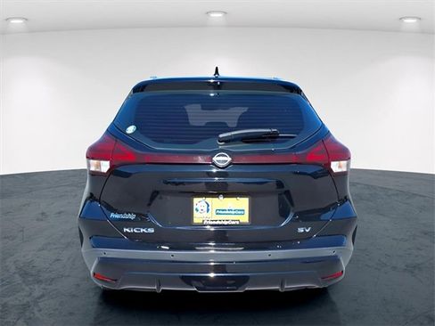 Used 2022 Nissan Kicks SV image 23