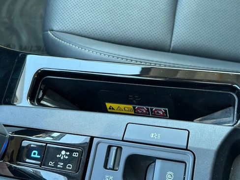 Used 2025 Toyota Prius XLE image 27