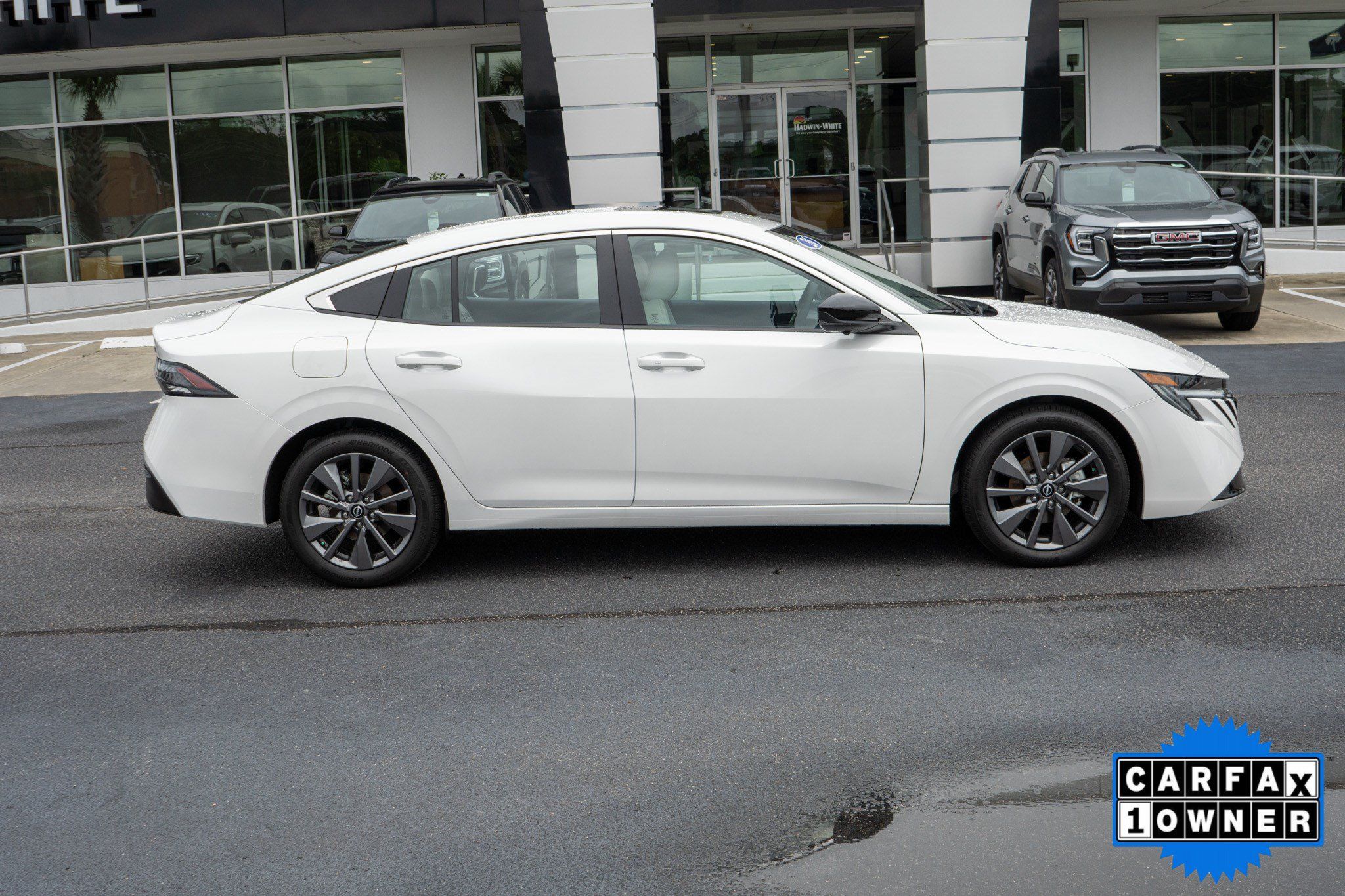 Used 2026 Nissan Sentra SL w/ Floor Mat Package FWD image 2
