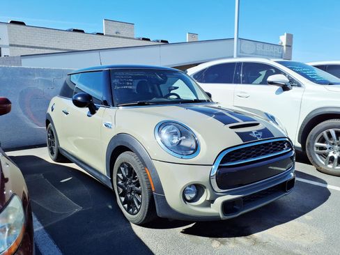 Used 2019 MINI Cooper S FWD image 3