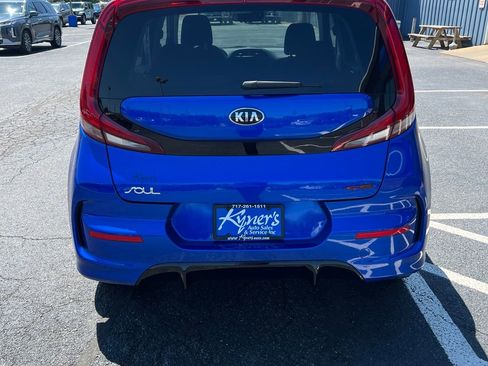 Used 2021 Kia Soul GT-Line FWD image 4