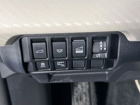 Used 2022 Subaru Ascent Premium w/ Convenience Package image 10