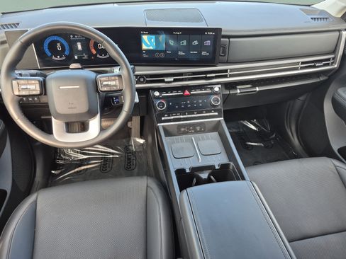 Used 2024 Hyundai Santa Fe SEL FWD image 11
