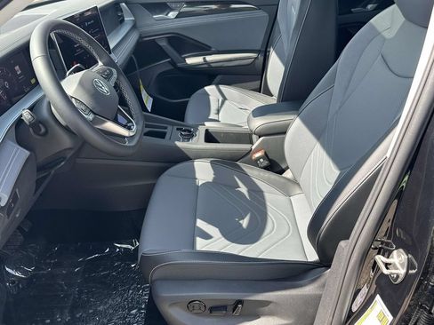 New 2026 Volkswagen Tiguan SE AWD/4WD image 13