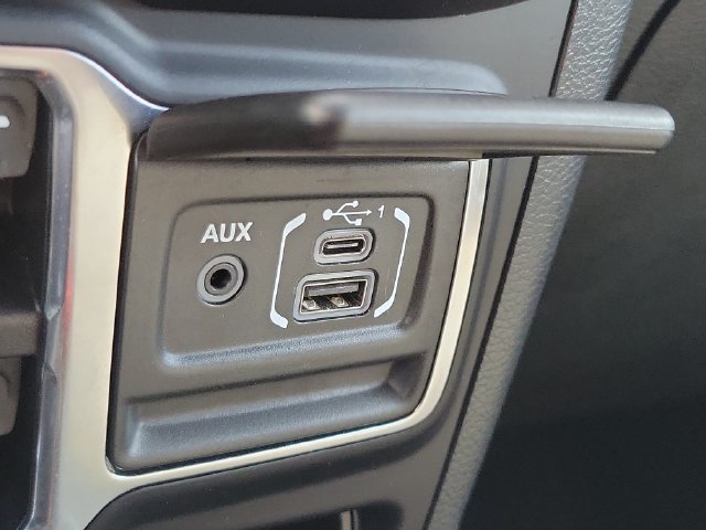 Used 2022 Jeep Wrangler Unlimited Sahara AWD/4WD image 54