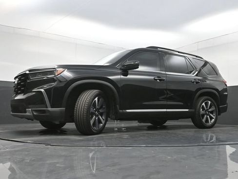 Used 2023 Honda Pilot Touring image 38
