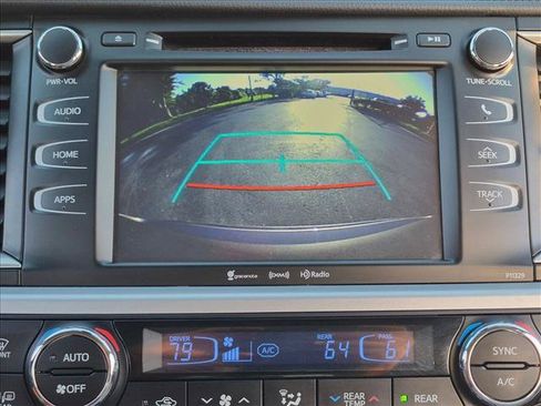 Used 2018 Toyota Highlander Plus FWD image 14