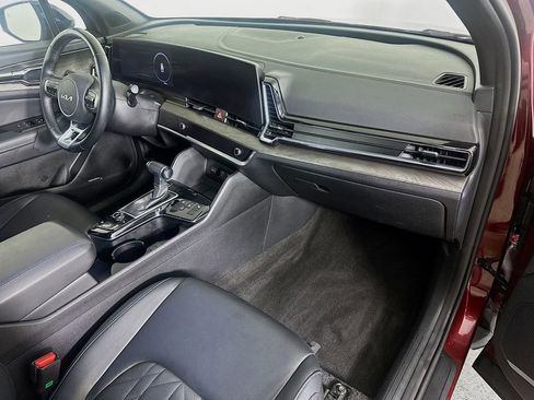 Certified 2025 Kia Sportage X-Pro AWD/4WD image 33