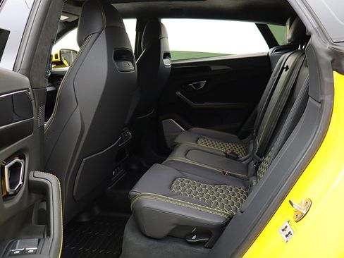 Used 2022 Lamborghini Urus /SELEZIONE PRE-OWNED CERTIFIED image 45