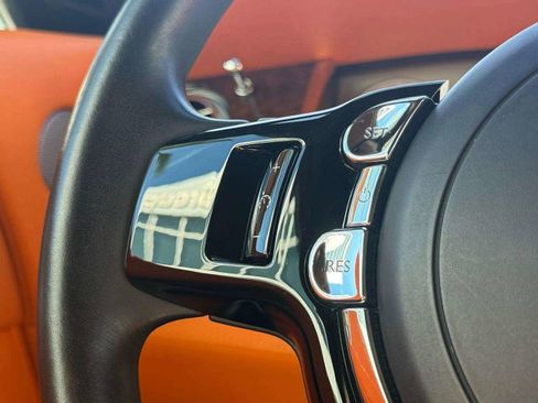 Used 2018 Rolls-Royce Dawn image 41