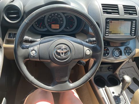 Used 2009 Toyota RAV4 Limited AWD/4WD image 22