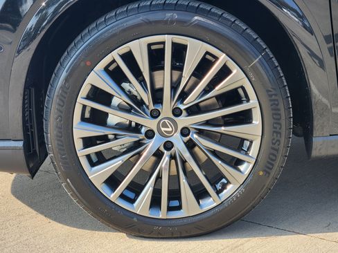 New 2026 Lexus RX 450h AWD image 10