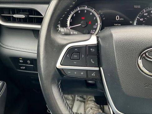 Used 2024 Toyota Highlander XSE image 18