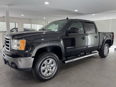Used 2012 GMC Sierra 1500 SLT w/ Suspension Package, Off-Road AWD/4WD image 2