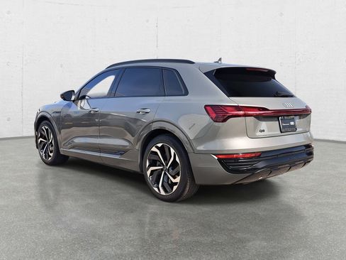Used 2024 Audi Q8 e-tron Premium Plus w/ Premium Plus Package image 7