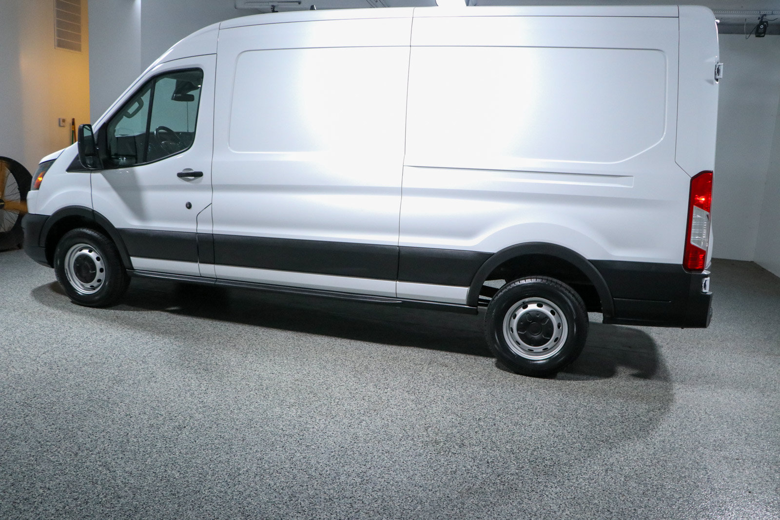 Used 2025 Ford Transit 250 148 Medium Roof w/ Load Area Protection Package RWD image 10