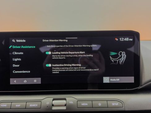 Used 2025 Kia K4 LX image 40