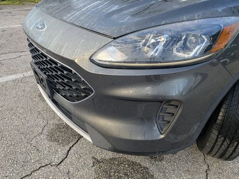 Used 2020 Ford Escape SE FWD image 11