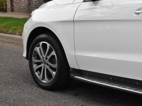 Used 2018 Mercedes-Benz GLE 350 w/ Premium 2 Package image 36