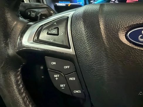 Used 2019 Ford Fusion SEL image 12