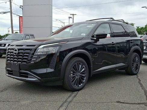 New 2026 Nissan Pathfinder SL w/ SL Premium Package AWD/4WD image 2