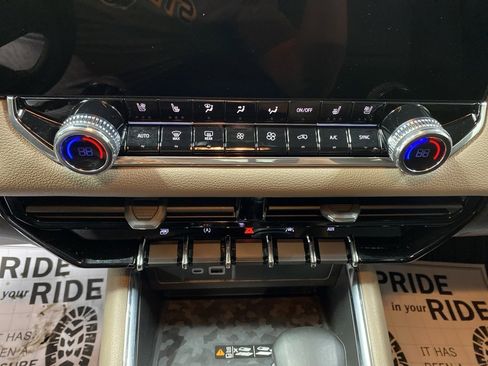 Certified 2024 GMC Canyon Denali image 24