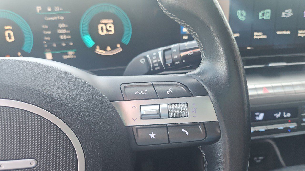 Used 2025 Hyundai Kona SEL AWD/4WD image 18