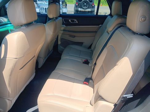 Used 2016 Ford Explorer Limited AWD/4WD image 9