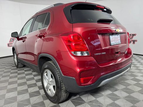 Used 2020 Chevrolet Trax LT AWD/4WD image 25