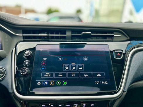 Used 2022 Chevrolet Bolt EUV Premier w/ Sun & Sound Package image 26