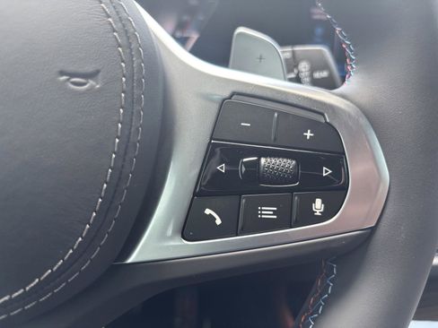 Used 2026 BMW X7 M60i image 11