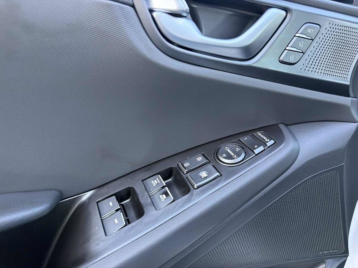 Used 2020 Hyundai Ioniq Limited FWD image 21