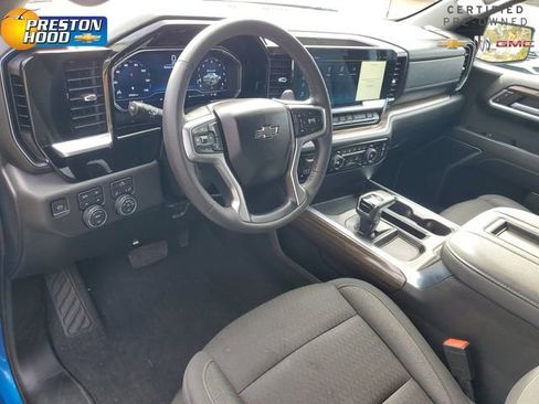 Certified 2022 Chevrolet Silverado 1500 RST AWD/4WD image 18