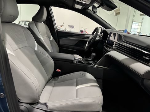 Used 2025 Toyota Camry XSE image 36