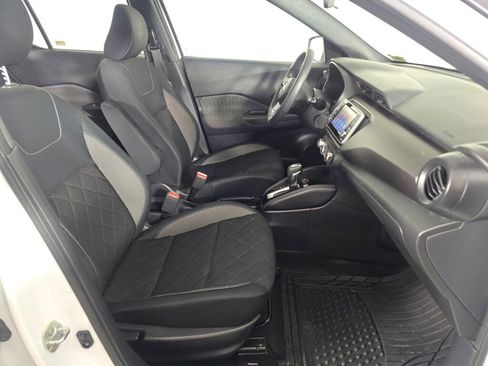 Used 2019 Nissan Kicks S w/ Exterior Package image 39