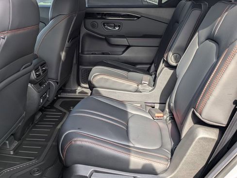 New 2025 Honda Pilot TrailSport image 14