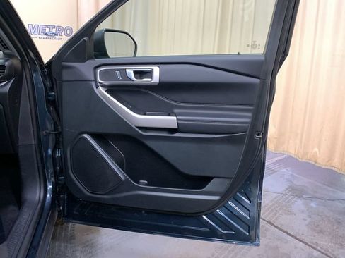 Used 2024 Ford Explorer XLT w/ Equipment Group 202A AWD/4WD image 10