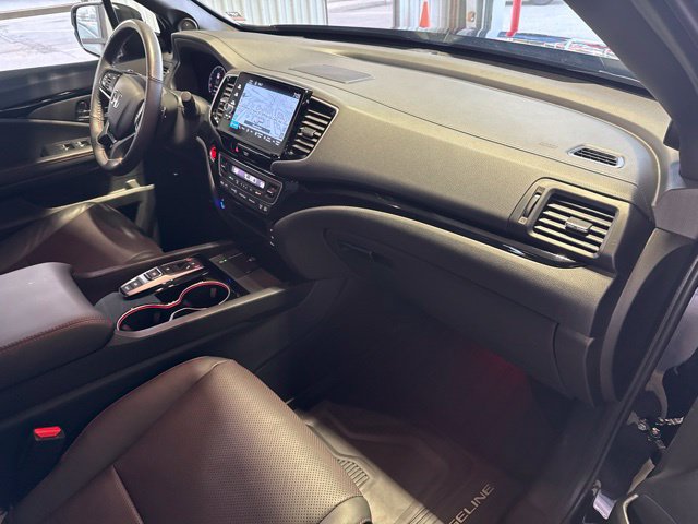 Used 2025 Honda Ridgeline Black Edition image 15