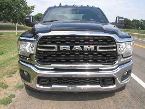 Used 2024 RAM 3500 Big Horn w/ Protection Group AWD/4WD image 3