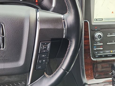 Used 2017 Lincoln Navigator L Reserve image 17