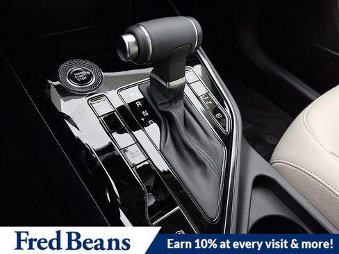 New 2025 Kia Niro EX image 10