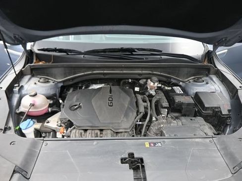 Used 2024 Kia Sorento S FWD image 12