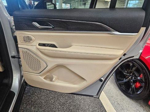 Used 2021 Jeep Grand Cherokee L Limited RWD image 34