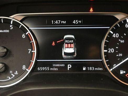 Used 2023 Nissan Rogue SV image 31