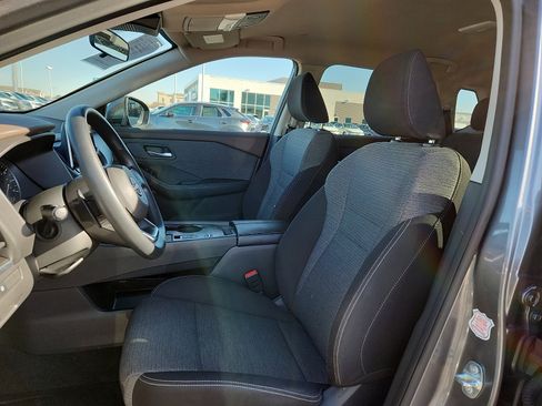 Used 2023 Nissan Rogue SV image 13