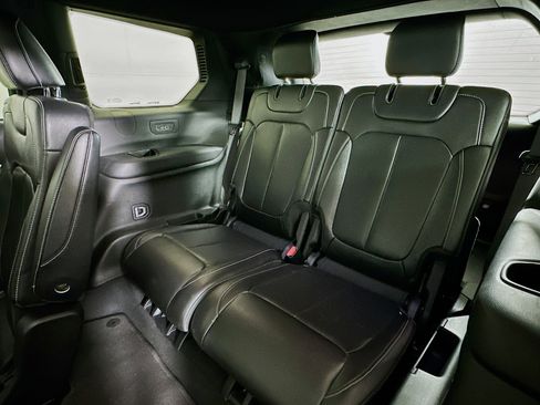 Used 2024 Jeep Grand Cherokee L Limited w/ Luxury Tech Group II image 30