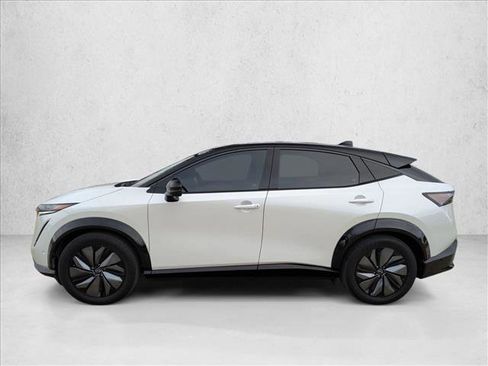 Used 2023 Nissan Ariya image 9