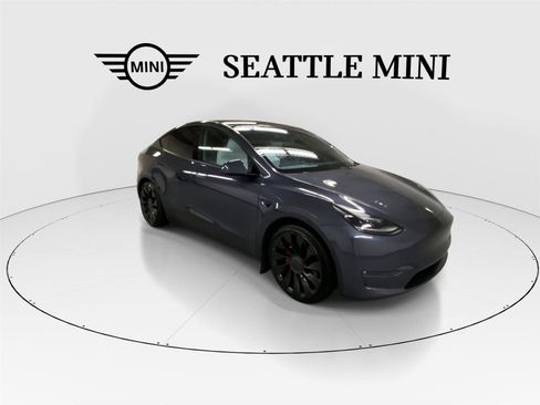 Used 2022 Tesla Model Y Performance image 2