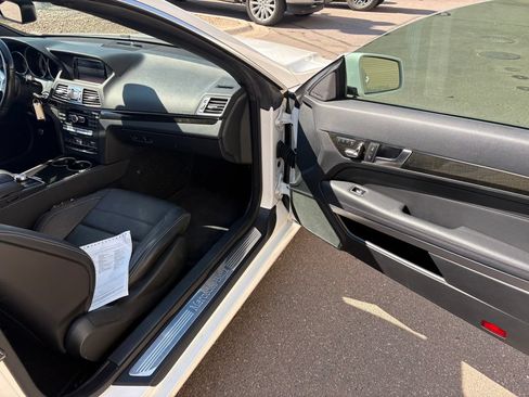 Used 2015 Mercedes-Benz E 550 Cabriolet image 28